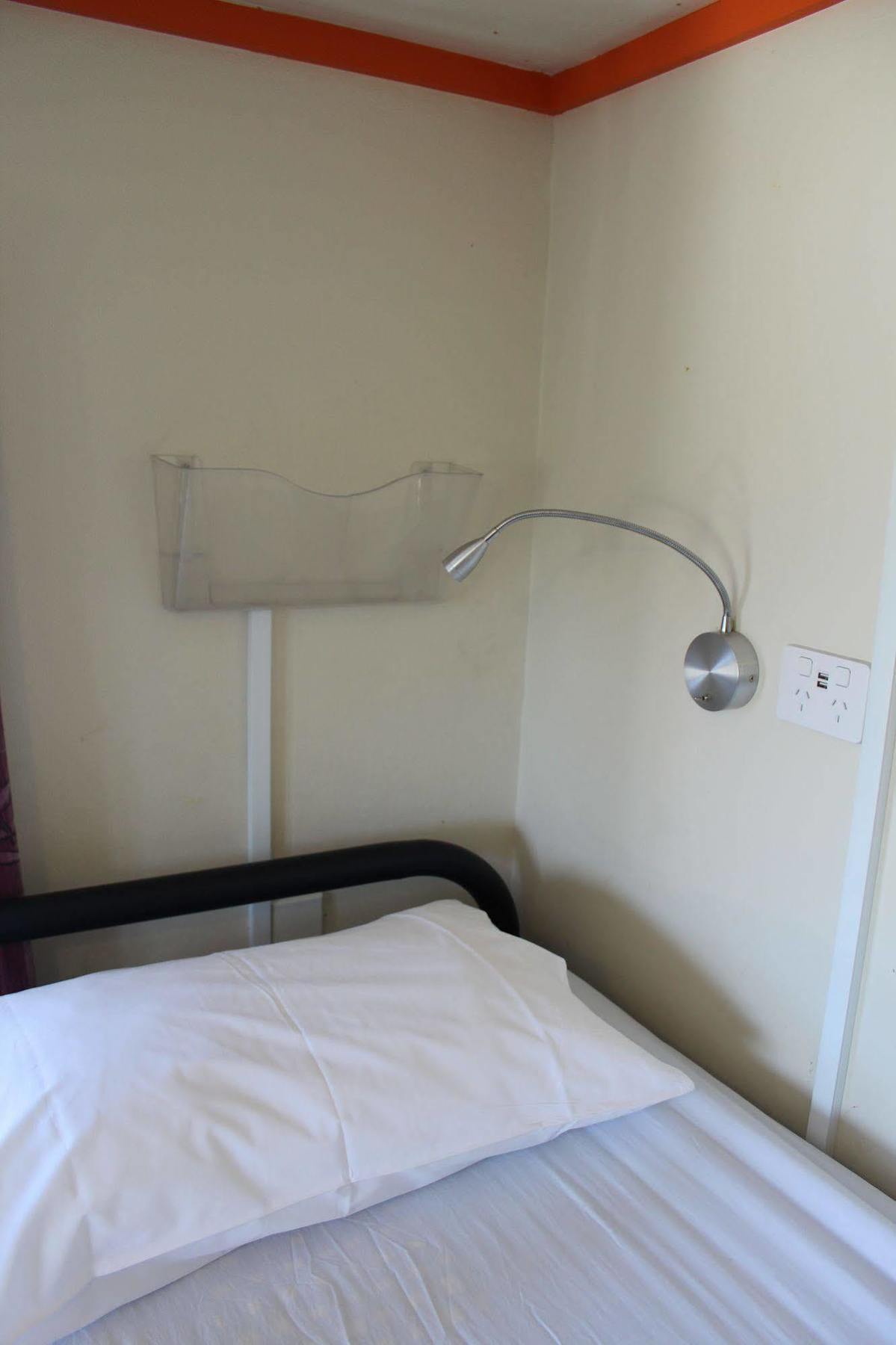 The Flaming Kiwi Backpackers Hostel Queenstown Kültér fotó
